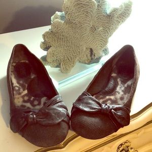 Born bow detail leather flats